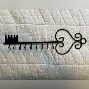 Wall key holder